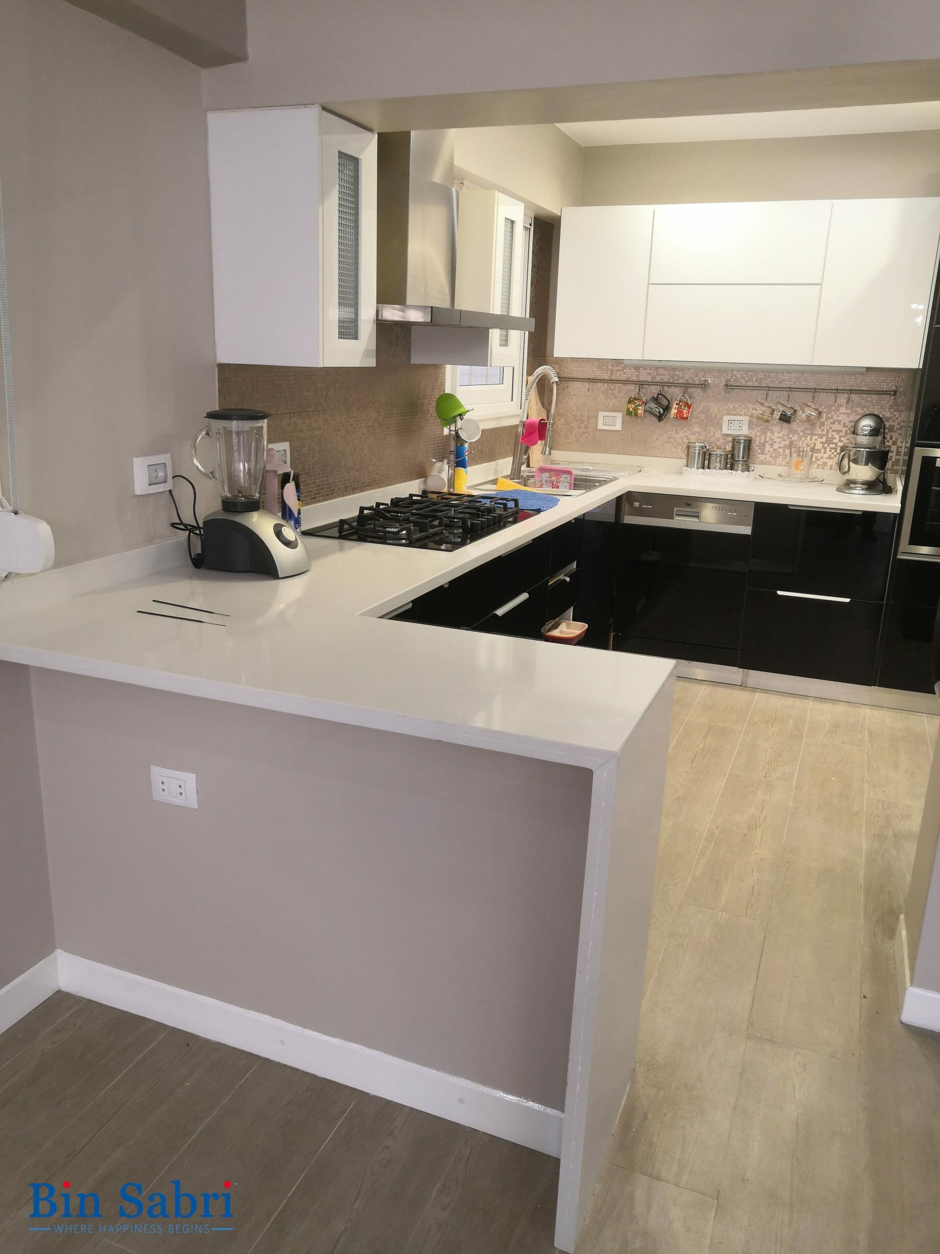 مطابخ بولي لاك