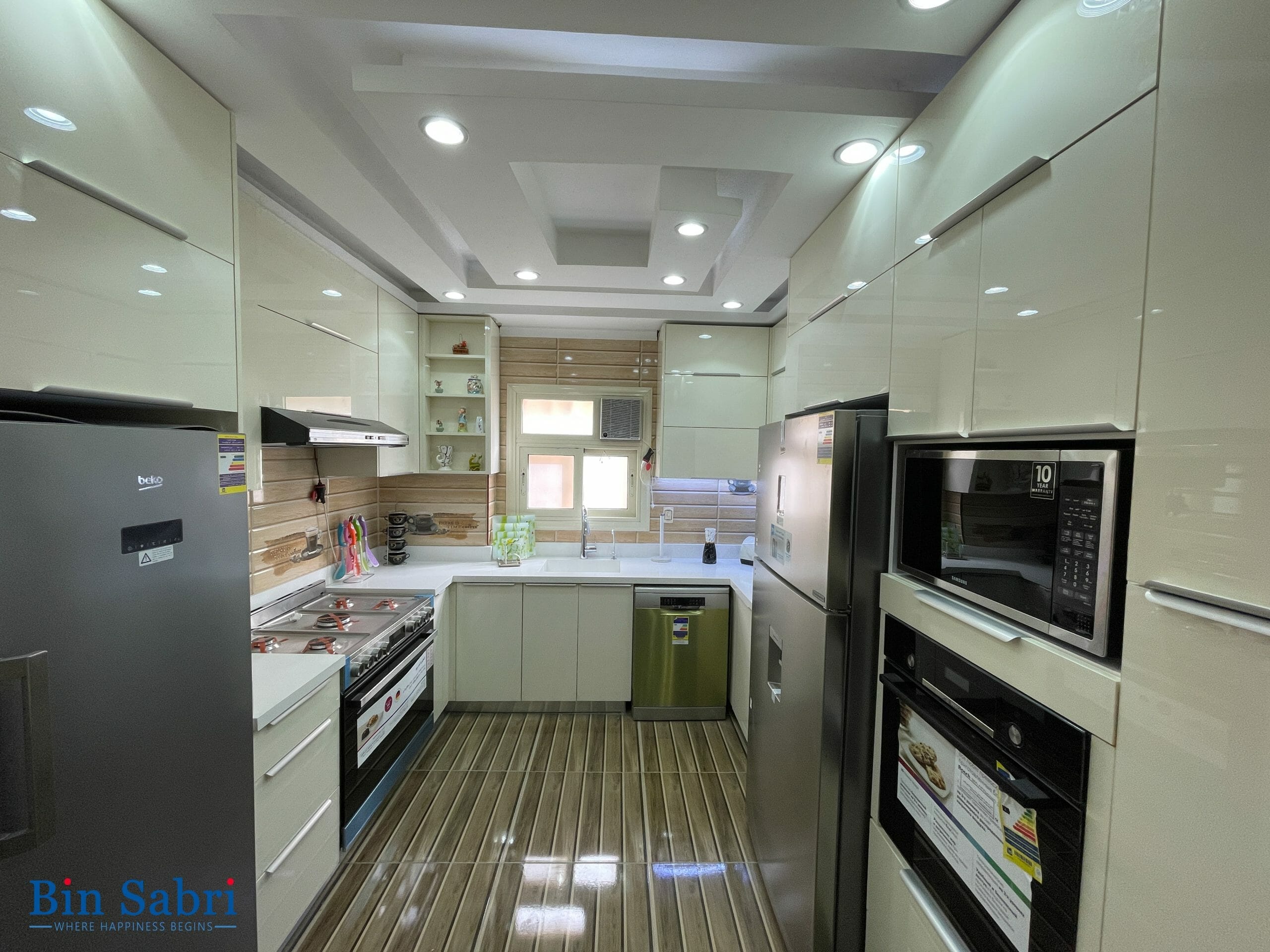 مطابخ بولي لاك