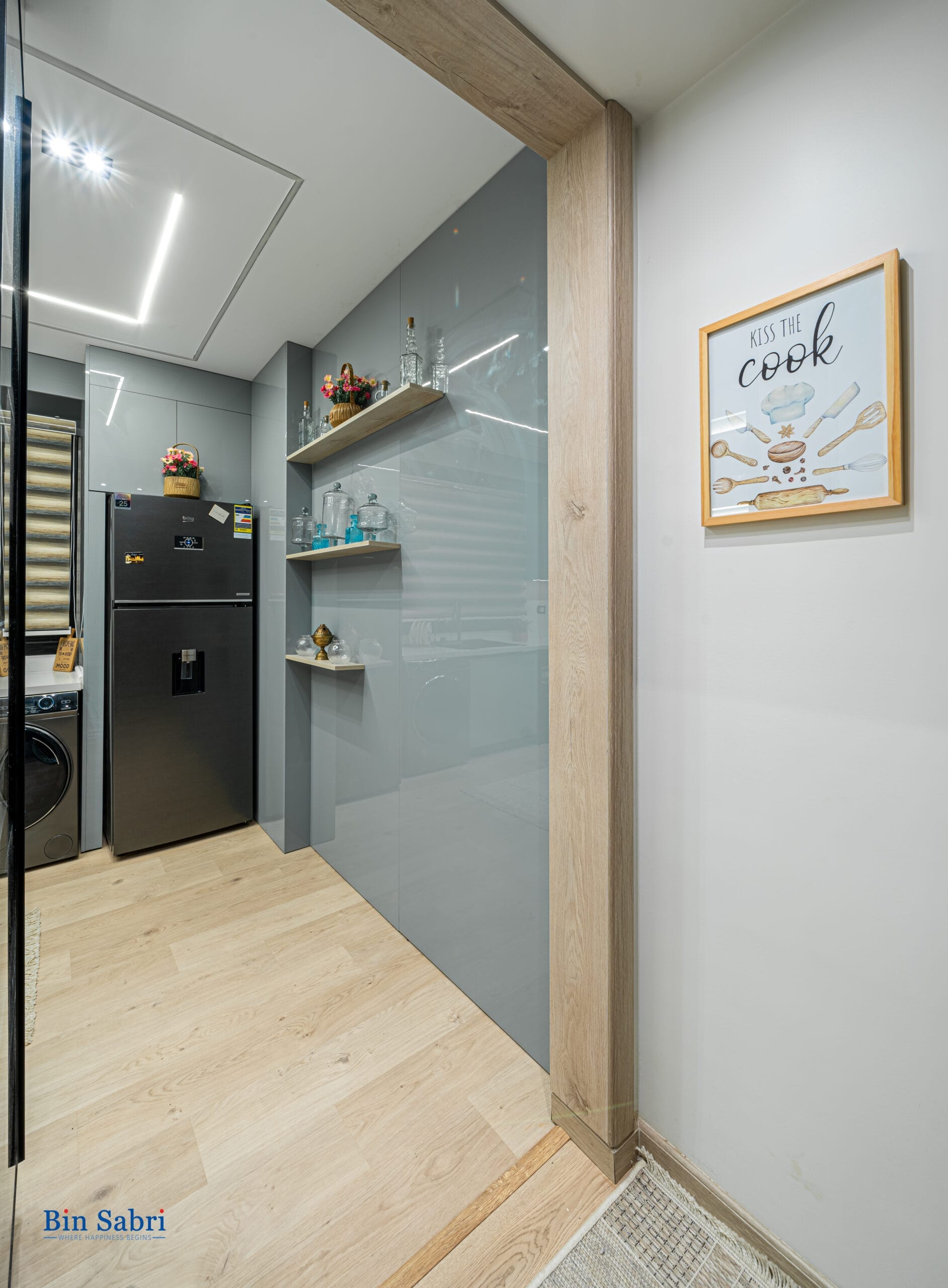 ISL03326-HDR ISL03326 HDR